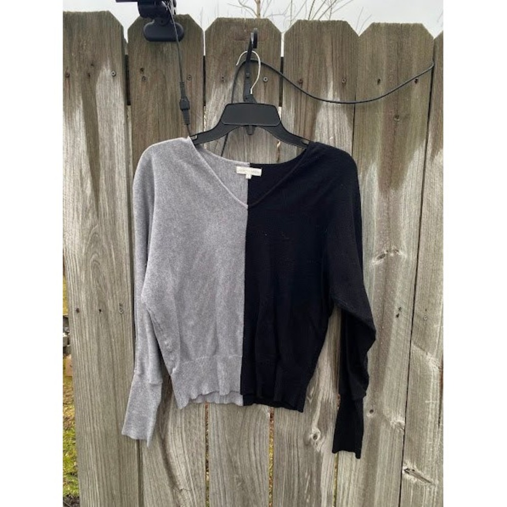 Madison‎ + Hudson Women Grey Black Colorblock V-Neck Sweater GS821074 Size S